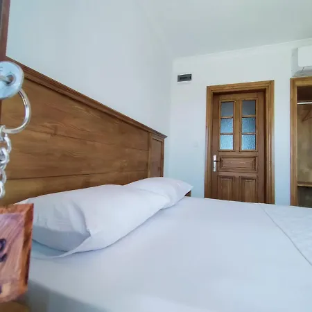 Suna Beach Kefaloz Szálloda *
